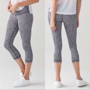 lululemon Wunder Under Crop III Scatter Star Arctic Grey Black